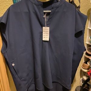 BNWT Figs Rafaela top